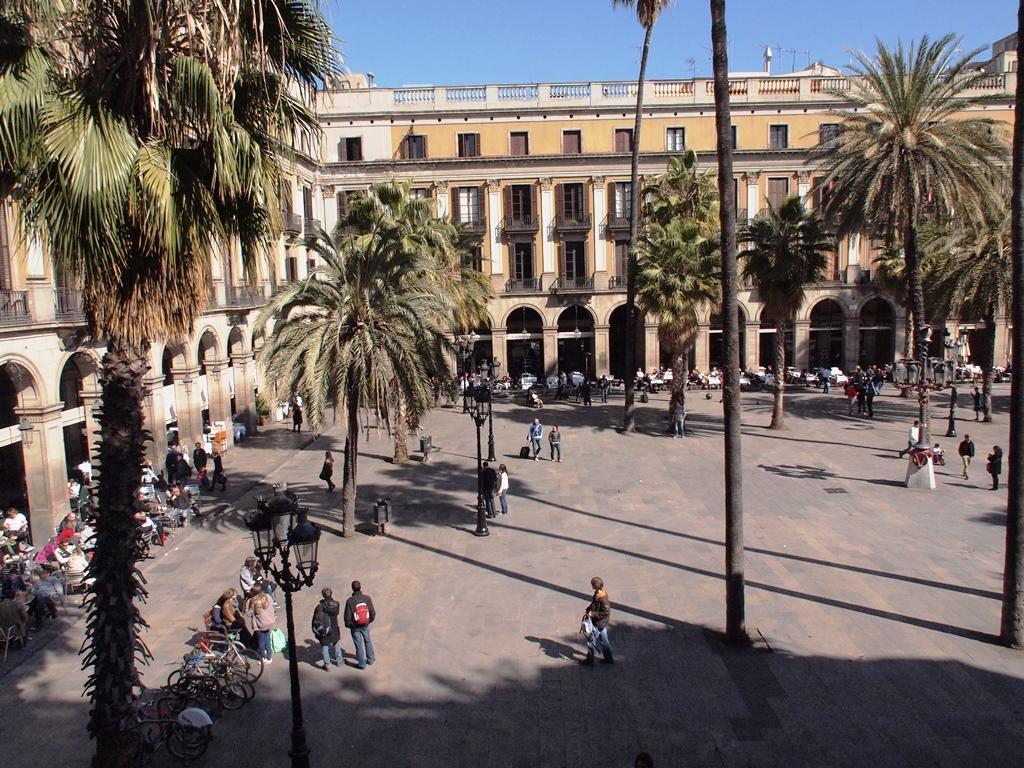 Pension Villanueva Barcelona Exterior photo